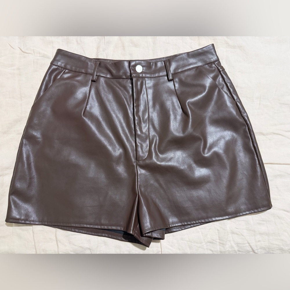 🌙3for$20🌙WET SEAL chocolate brown faux leather shorts - large